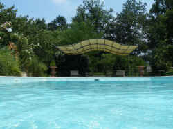 piscine-gite-augrandchamp.JPG (656512 octets)